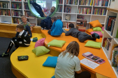 10.-10.-2024-2.B-Pohadky-program-ve-skolni-knihovne-25