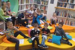 10.-10.-2024-2.B-Pohadky-program-ve-skolni-knihovne-29