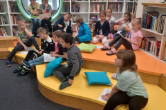 10.-10.-2024-2.B-Pohadky-program-ve-skolni-knihovne-30