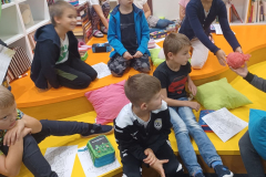 10.-10.-2024-2.B-Pohadky-program-ve-skolni-knihovne-34