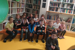 10.-10.-2024-2.B-Pohadky-program-ve-skolni-knihovne-8