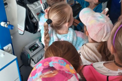 9.-5.-2024-1.B-Moje-maminka-lekarka-muj-tatinek-zachranar-12