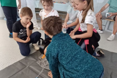 9.-5.-2024-1.B-Moje-maminka-lekarka-muj-tatinek-zachranar-56