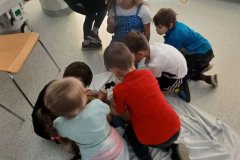 9.-5.-2024-1.B-Moje-maminka-lekarka-muj-tatinek-zachranar-62