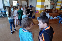 9.-5.-2024-1.B-Moje-maminka-lekarka-muj-tatinek-zachranar-77